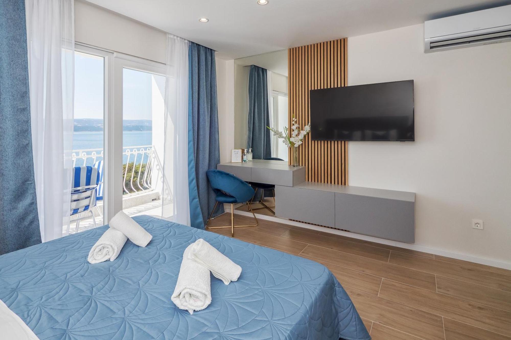 Apartments And Rooms By The Sea Lokva Rogoznica, Omis - 2973 Bilik gambar